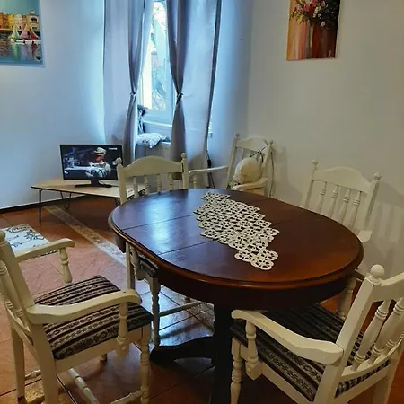 بيت ضيافة Piccola Italia Casa Racovita 3*