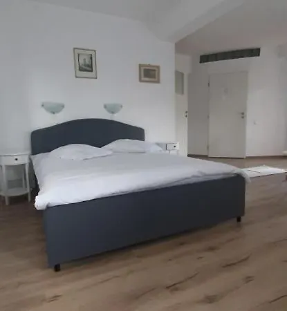 Πανσιόν Piccola Italia Casa Racovita