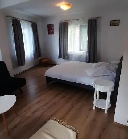Gæstehus Piccola Italia Casa Racovita 3*