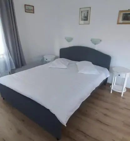 ゲストハウス Piccola Italia Casa Racovita クルージュ＝ナポカ