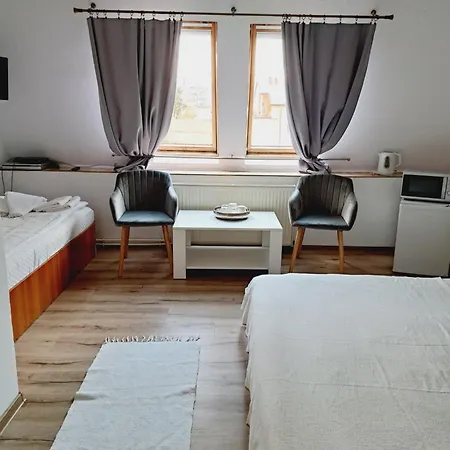 Piccola Italia Casa Racovita بيت ضيافة