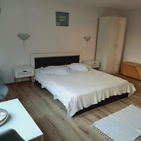 Piccola Italia Casa Racovita بيت ضيافة 3*