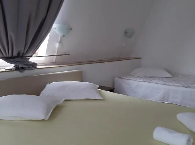 Πανσιόν Piccola Italia Casa Racovita 3*