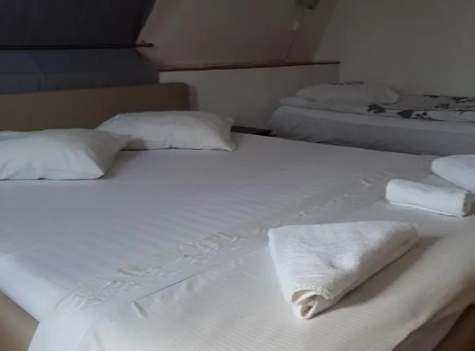 Pensión Piccola Italia Casa Racovita Cluj-Napoca