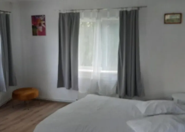 Piccola Italia Casa Racovita 3*