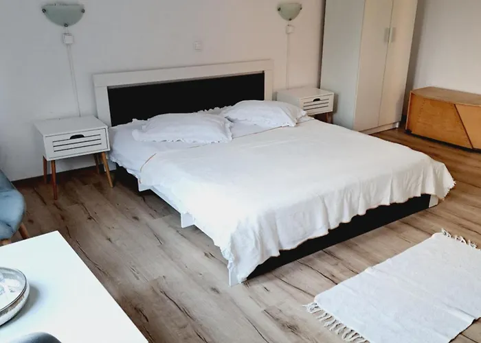 Piccola Italia Casa Racovita Πανσιόν