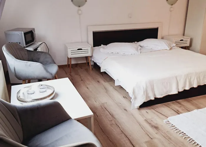 Piccola Italia Casa Racovita