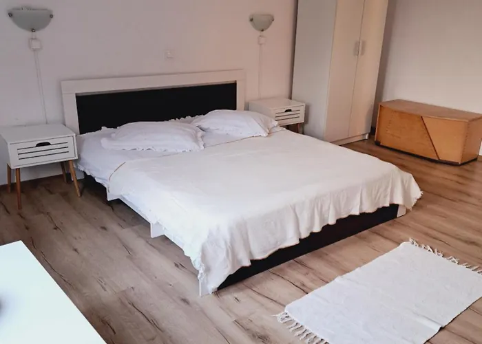 Piccola Italia Casa Racovita Πανσιόν